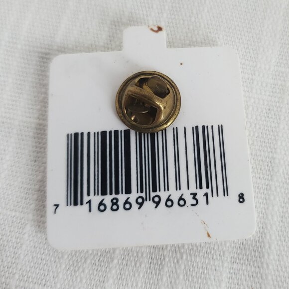 Vintage Gold Tone Nativity Scene Jesus Birth Mary Scene Pin Brooch New - Picture 2 of 4